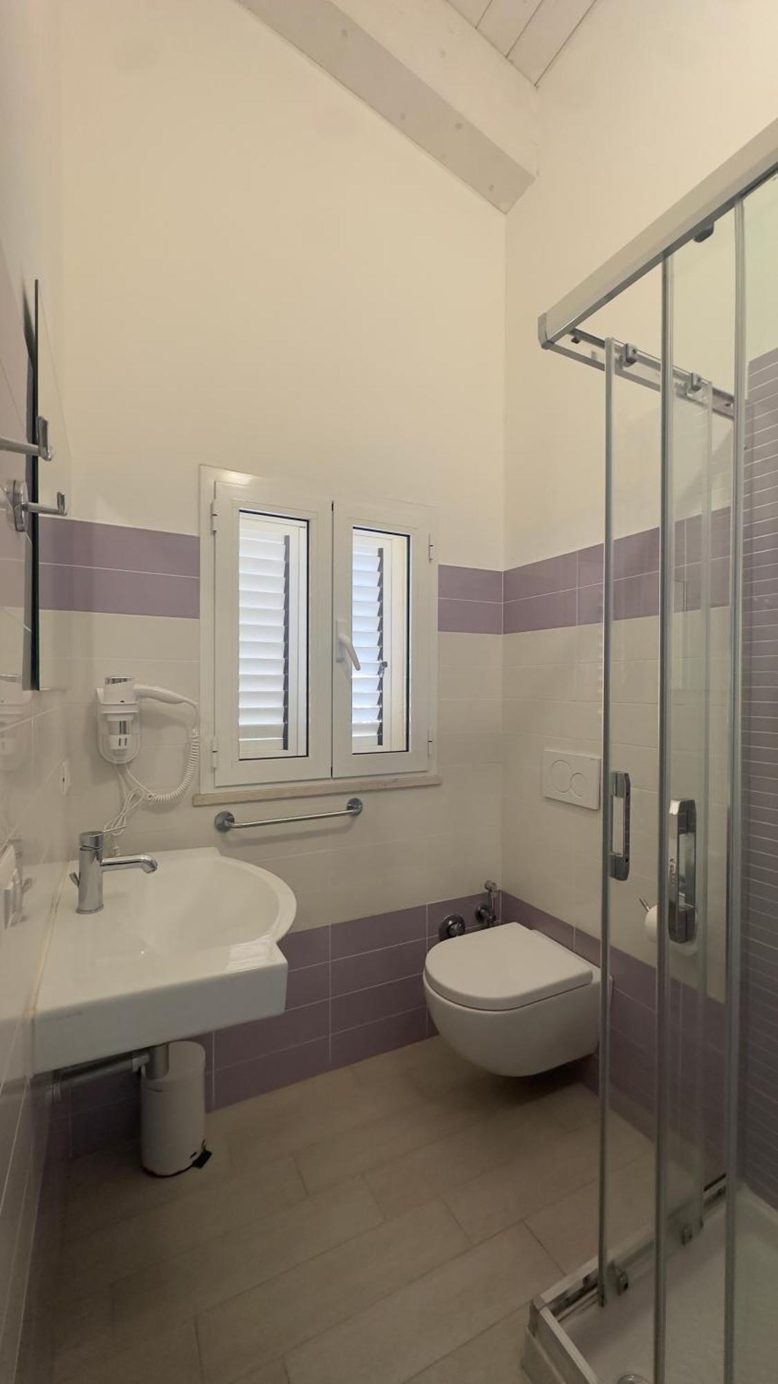 R & D Guest house 3*